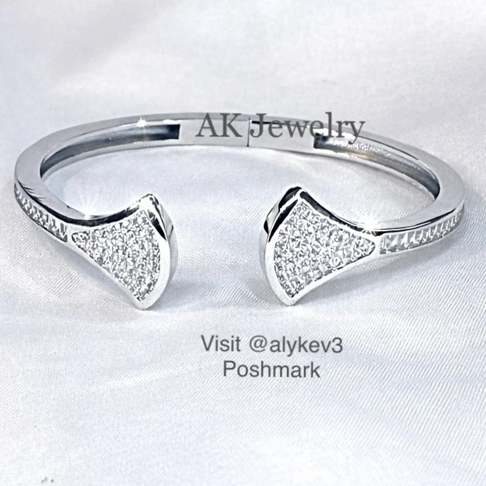 💎LUXURY Elegant Pave Diamond Style Design Bracelet, Bangle, Cuff, Flexable